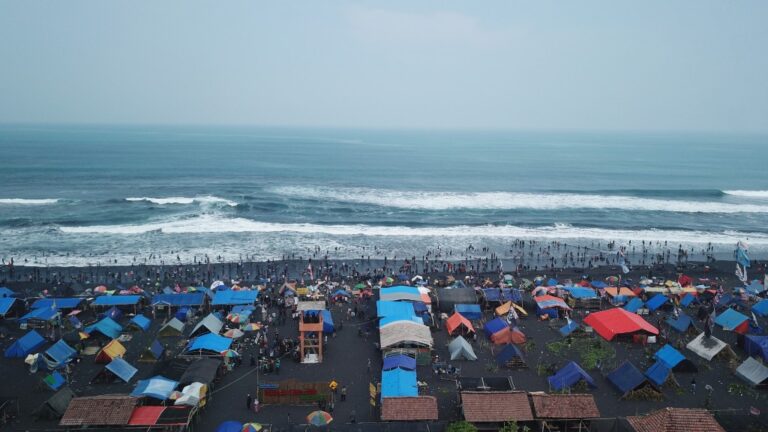 Ledakan Wisata Kupatan, Lumajang Rasakan Efek Ekonomi Langsung