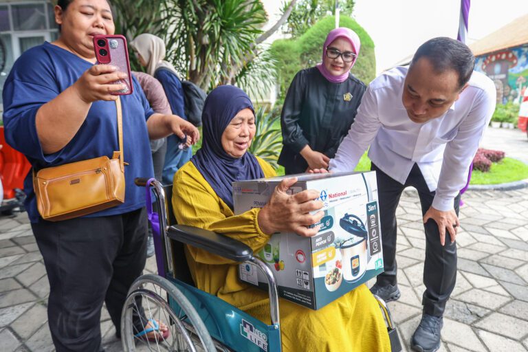 Garage Day 2026, 7.250 Gamis  Surabaya Terima 38 Ribu Bantuan