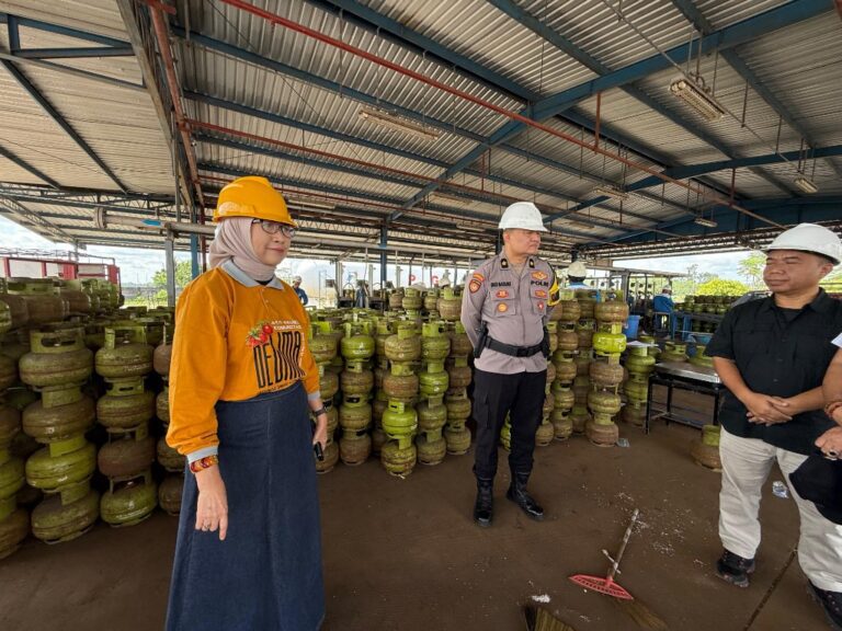 Bupati Lumajang: Stok LPG 3 Kg Aman Selama Idulfitri, Masyarakat Tak Perlu Panik