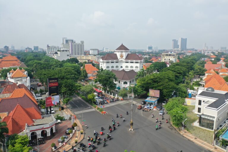 SITS Dishub Surabaya Atur Kepadatan Lalu Lintas Jelang Buka Puasa, Prioritaskan Arus Kendaraan