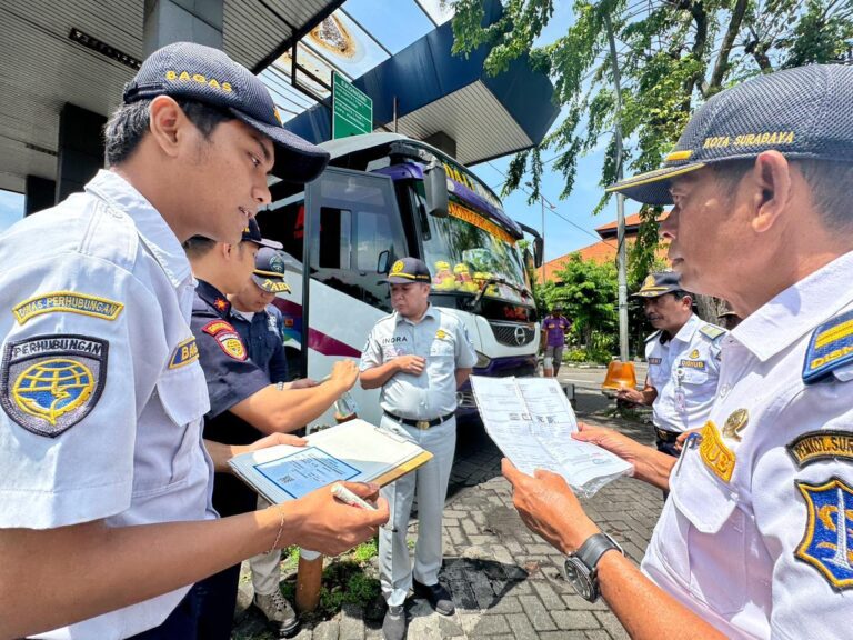 Prediksi Puncak Mudik 17 Maret 2026, Dishub Surabaya Perketat Ramp Check Bus di Terminal
