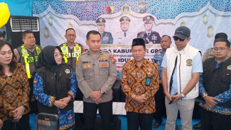 Kemendukbangga/ BKKBN Jatim dan IBI Buka Posko Layanan KB & Kesehatan Gratis di Rest Area Gresik