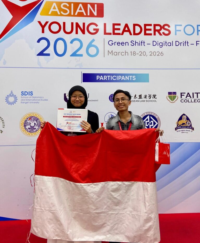Mahasiswa UNAIR Sabet Juara Best Paper Pada ASIAN Young Leader Forum