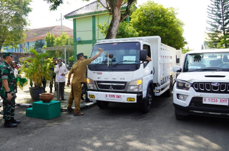 Dandim Bojonegoro Hadiri Penyerahan Ratusan Kendaraan Operasional KDKMP