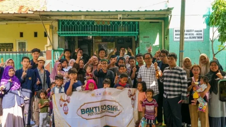 Relawan PUID dan Mahasiswa Disabilitas Unesa Berbagi Kebahagiaan di Panti Asuhan Al Mu’min