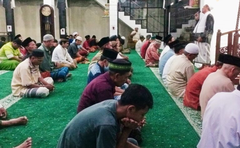 Sholat Tarawih Malam ke 21 di Masjid Baitullah Muttaqin; Khotib Ingatkan Pahalanya Lebih Baik Dari Seribu Bulan