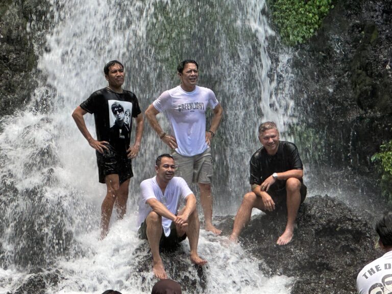 Banyuwangi Kembali jadi Perhatian Para Artis! Raffi, Desta, Ariel, dan Gading Eksplore Berbagai Destinasi
