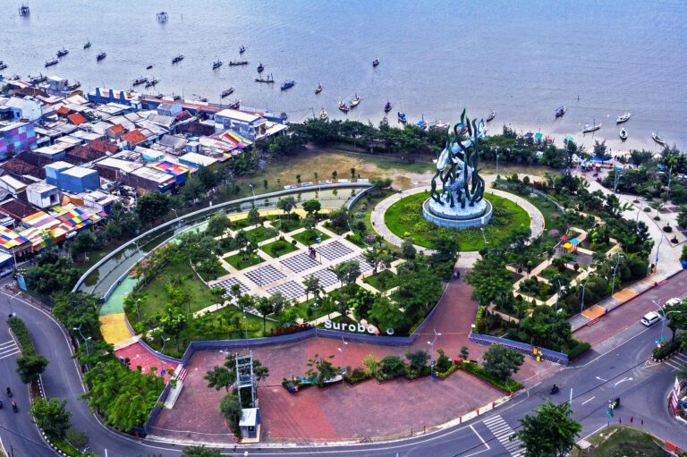 Tudingan Suap Tak Berdasar, Camat Bulak Pastikan Penataan Parkir di Pantai Kenjeran Sesuai Prosedur