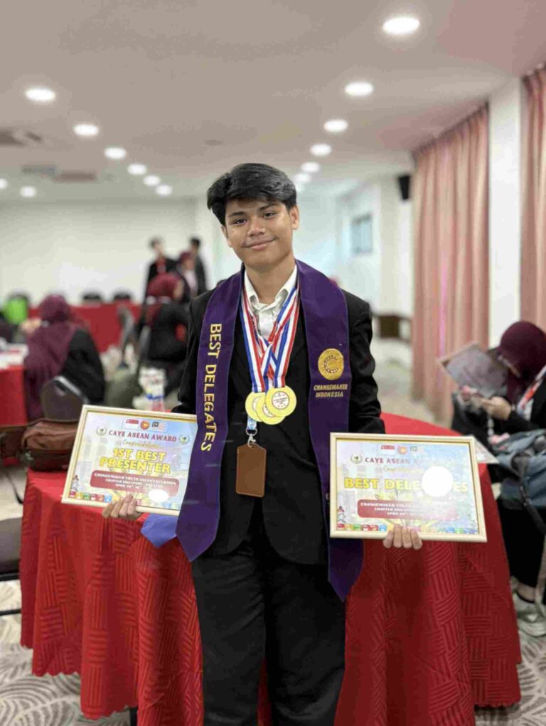 Tembus Fully Funded ke ASEAN, Mahasiswa UNAIR Gagas Aplikasi Eduventure untuk Anak Daerah 3T