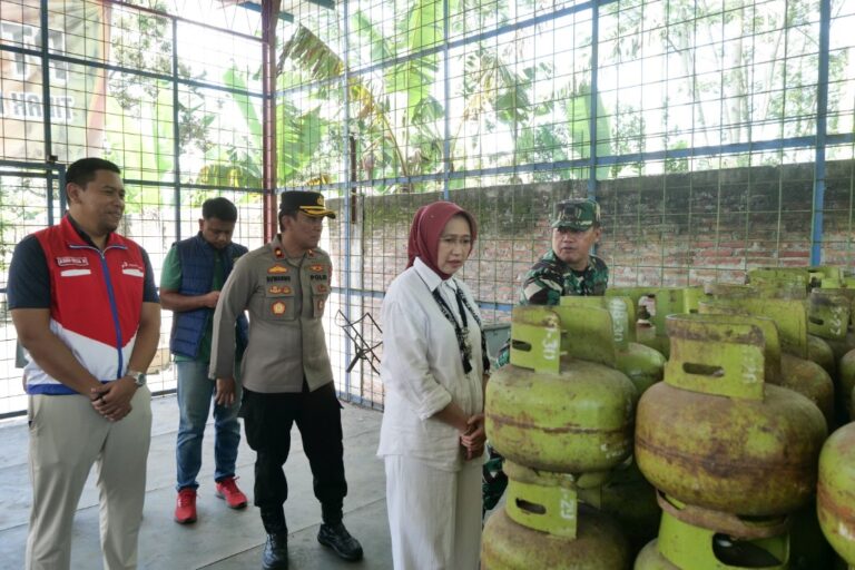 Oplosan LPG Rugikan Rakyat, Bupati Lumajang Ajak Warga Jadi Pengawas Distribusi