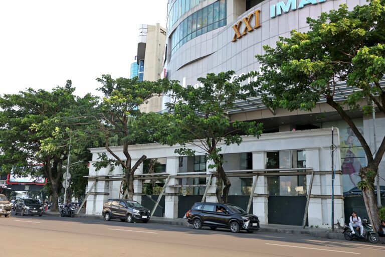 Kembalikan Fungsi Pedestrian, Pemkot Surabaya Segera Bongkar Fasad Eks Toko Nam