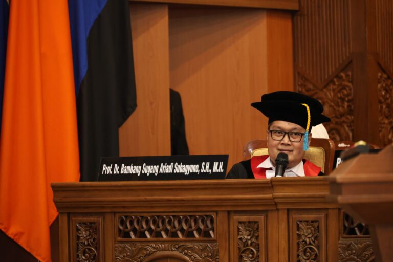 Guru Besar FH UNAIR Soroti Konsep Smart Consumer Protection di Era Digital