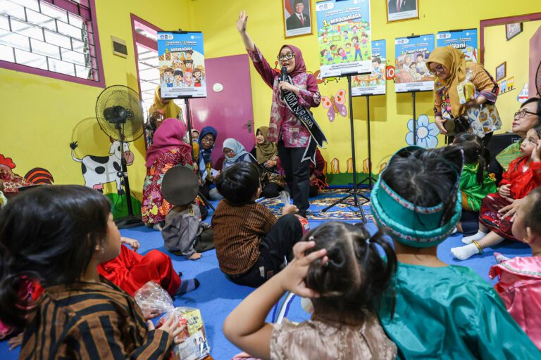 Sambut Hari Kartini, Pemkot Surabaya Dongengkan ‘7 Kebiasaan Baik + 2’ untuk Bentuk Karakter Arek Suroboyo