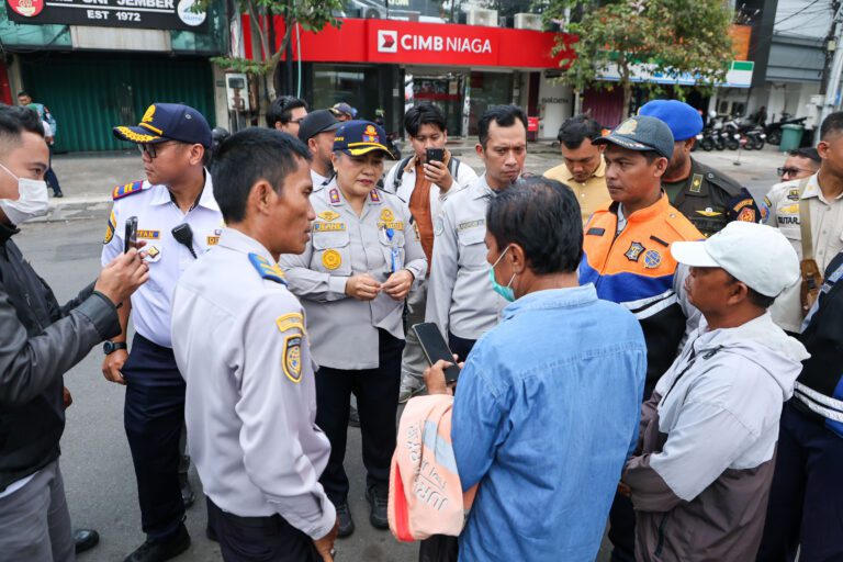 Dishub Surabaya Libatkan TNI-Polri Tertibkan Jukir di Manyar, Aktivasi Rekening Dikebut