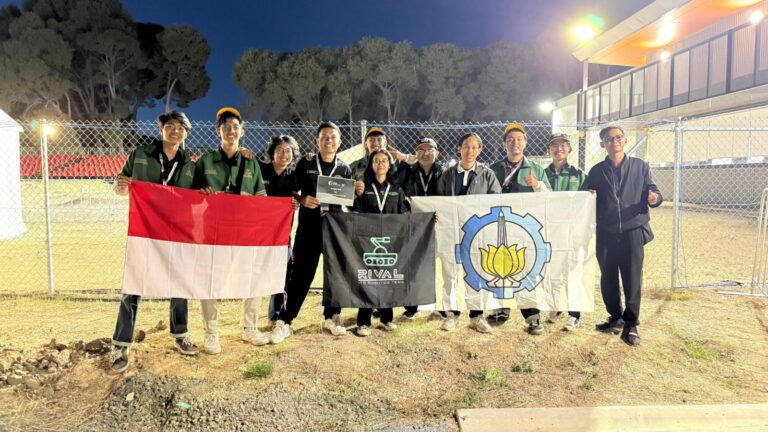 Debut Internasional, Tim RIVAL ITS Raih Best Rookie Team di Australia