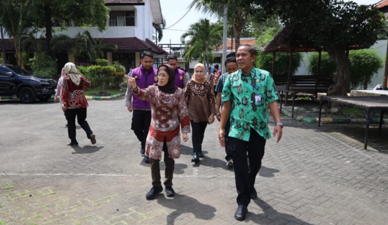 Perkuat Rehabilitasi Penerima Manfaat ABH, Kepala Dinsos Jatim Tinjau Langsung UPT PRSMP Surabaya