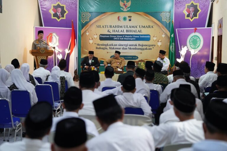 Hadiri Halal Bihalal MUI, Kapolres Bojonegoro Soroti Pengawasan Anak di Dunia Digital