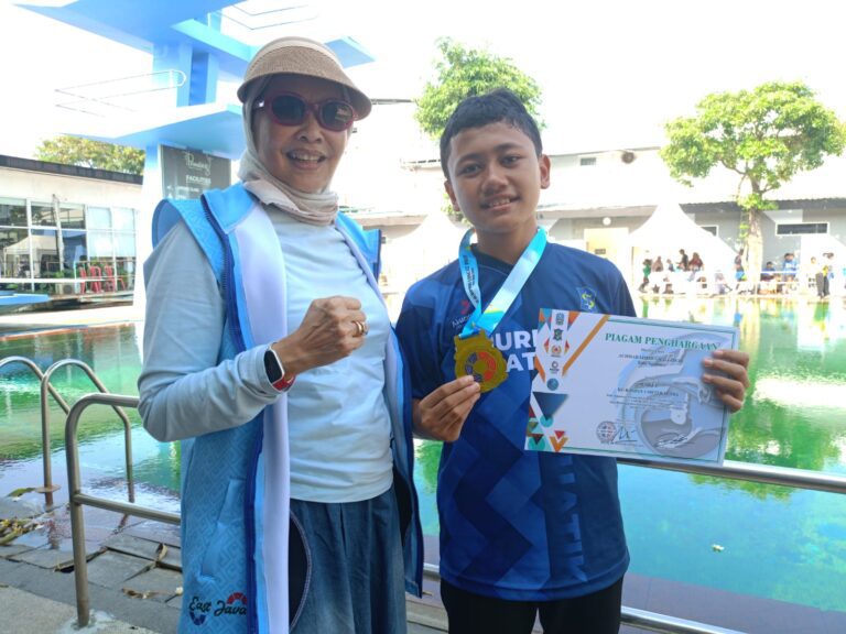 Hari Pertama Kejurprov Loncat Indah Jatim 2026, Achmad Aimar Ghali Zikri dan Matthew Kusumawardhan Tampil Dominan