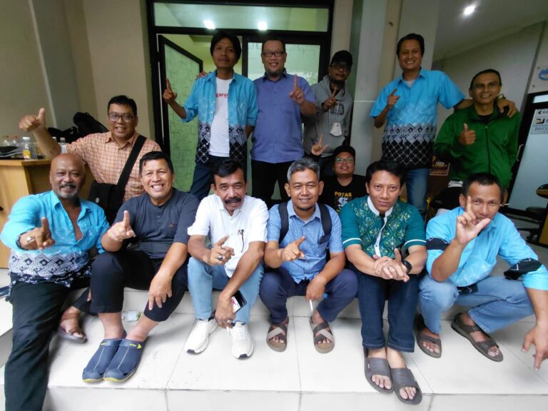 PWI Jawa Timur Lepas 11 Jemaah Haji dari Kalangan Wartawan dan Pengurus
