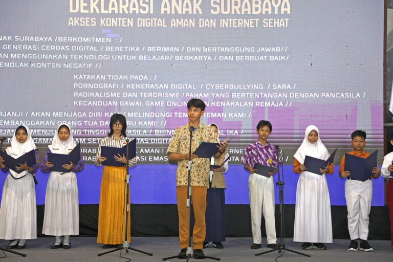 Surabaya Tancap Gas Lindungi Anak di Ruang Digital, Libatkan Kampus hingga Kepolisian