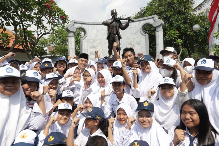 Pemkot Surabaya Larang Siswa SMP Kendarai Motor, Dispendik Perketat Pengawasan Sekolah dan Orang Tua