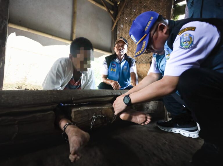 Dinsos Jatim Selamatkan Remaja ODGJ dari Praktik Pasung di Jember: Pastikan Berlanjut pada Rehabilitasi Sosial