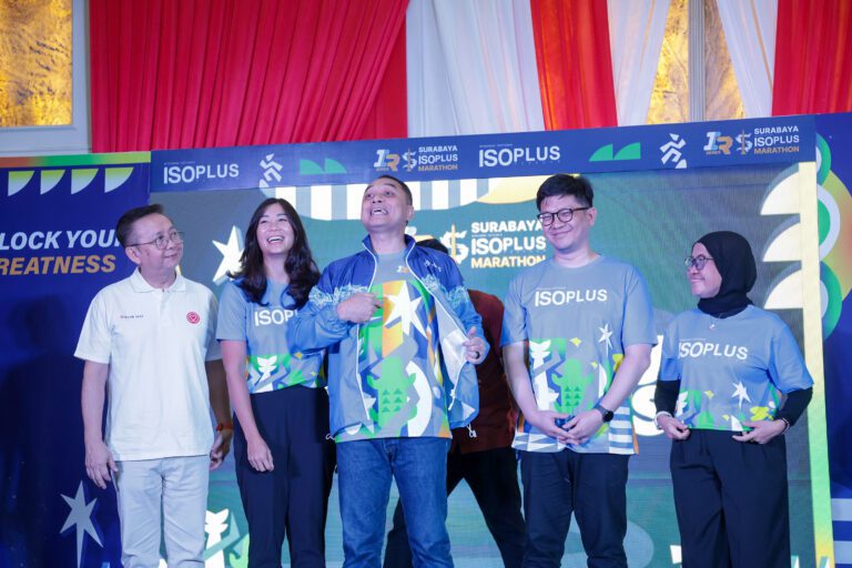 ISOPLUS Marathon 2026 Digeber, Wali Kota Eri Bidik 10 Ribu Pelari Dongkrak Ekonomi Surabaya