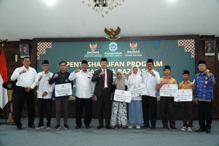 Dukung Generasi Emas Dengan Beasiswa Lamongan Cerdas dan SKSS