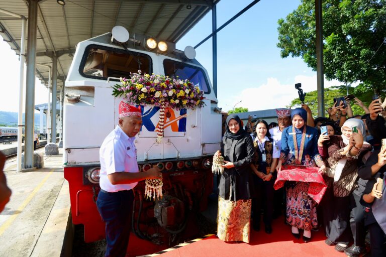 Akses ke Banyuwangi Makin Mudah, PT KAI Luncurkan KA Sangkuriang Rute Bandung-Banyuwangi 