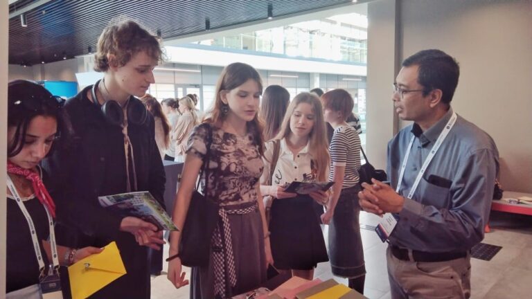 Perluas Branding, ITS Wakili Indonesia Pameran Pendidikan di Rusia