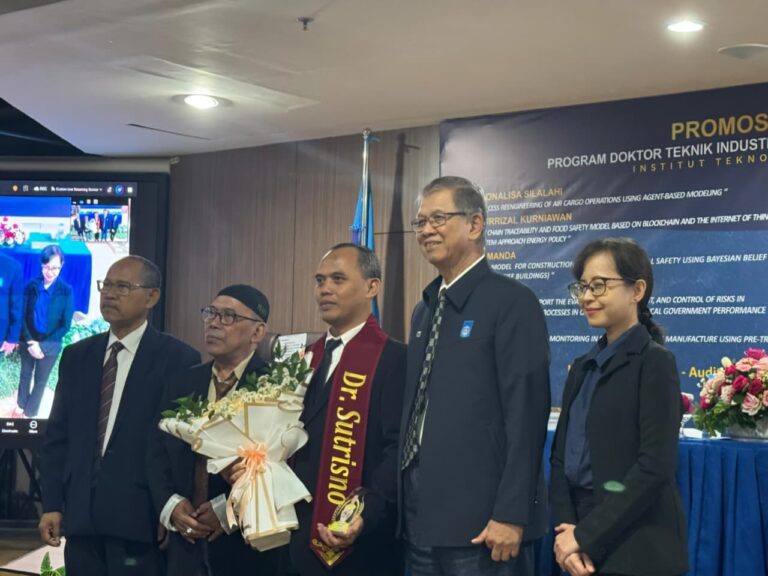 Inovasikan Desain Kemasan lewat Teknologi AI, Sukses Raih Doktor di ITS
