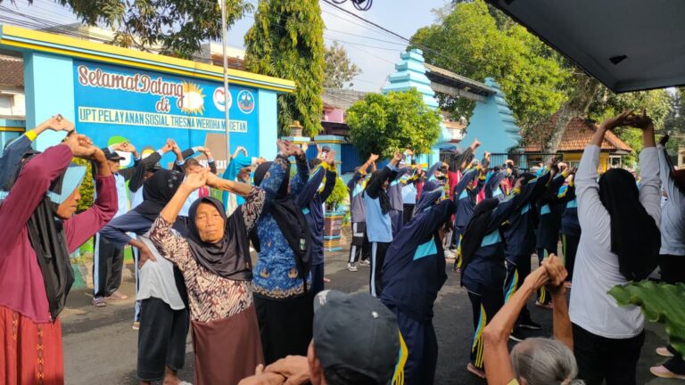 Satu Gerakan, Satu Hati, Senam Bersama Warnai Peringatan HLUN 2026 di UPT PSTW Magetan