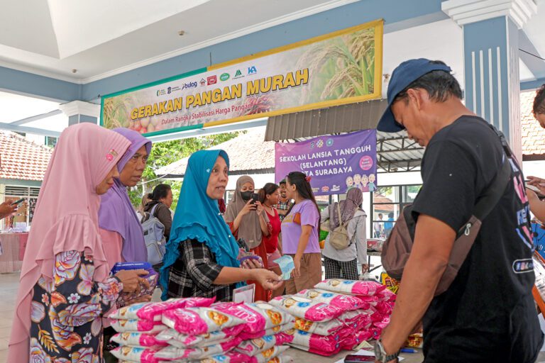 Kendalikan Harga Bahan Pokok, Pemkot Surabaya Gelar GPM di Lidah Wetan