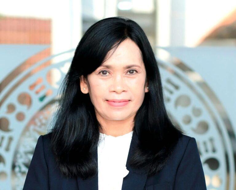 Pakar Linguistik UNAIR Dorong Keseimbangan Bahasa dalam Pembelajaran Bahasa Inggris di Sekolah