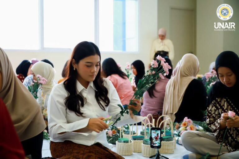 Berdayakan Perempuan Lewat Ekonomi Kreatif, UNAIR Sukses Gelar Womenair 2026