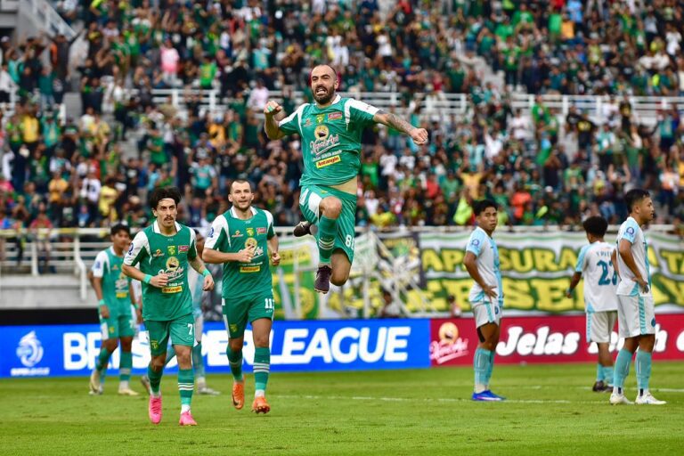 Persebaya Gilas PSBS 4-0, Bernardo Tavares Sebut Timnya Layak Raih 3 Poin
