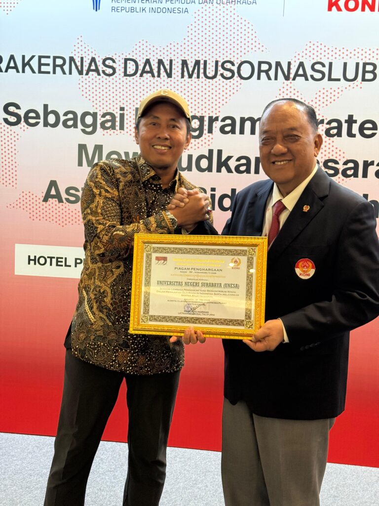 Unesa Raih Penghargaan KONI sebagai Lembaga Pendidikan Berprestasi dalam Pembinaan Olahraga Nasional