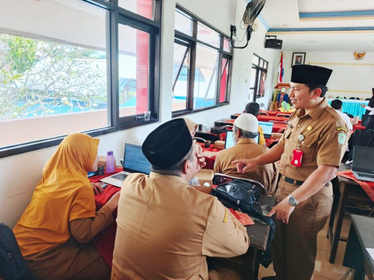 Tim Adiwiyata Lumajang Perkuat Sekolah sebagai Pusat Pembentukan Budaya Lingkungan