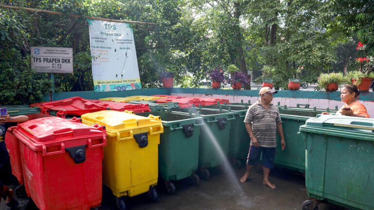 Harga Plastik Naik di Pasaran, DLH Surabaya Ajak RT-RW Bangun Ekosistem Bank Sampah