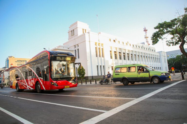31 Mei di Surabaya, Naik Suroboyo Bus hingga Parkir di Puluhan Titik Bisa Bayar Rp733 Pakai QRIS