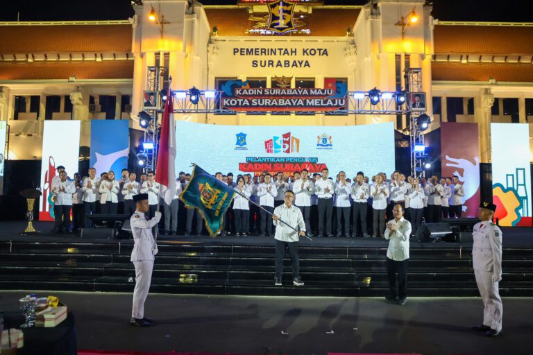 Kadin Surabaya 2024-2029 Resmi Dilantik di Taman Surya, Pemkot Surabaya Ajak Kolaborasi Dorong Ekonomi Global dan Berdayakan UMKM