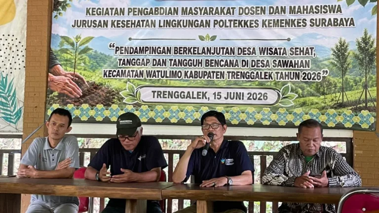 Poltekkes Kemenkes Surabaya Perkuat Mitigasi Bencana di Desa Wisata Sawahan Trenggalek