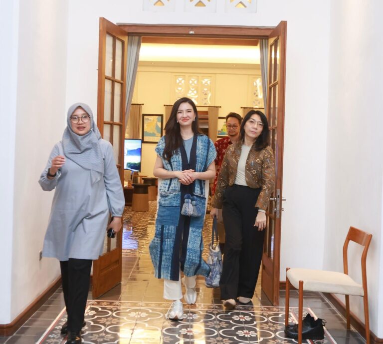 Terpesona Pendopo Banyuwangi, Raline Shah: Such a Beautiful, Bagus Sekali