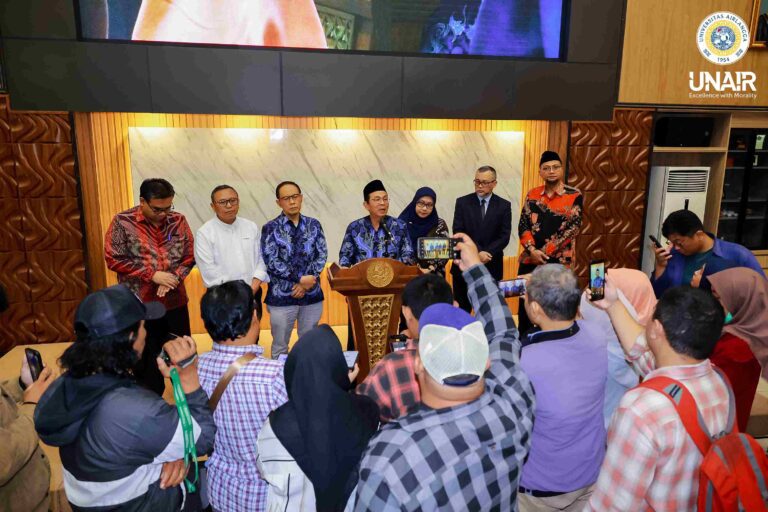Transformasi Berkelanjutan Antarkan UNAIR Kukuhkan Posisi Terbaik ke-276 Dunia