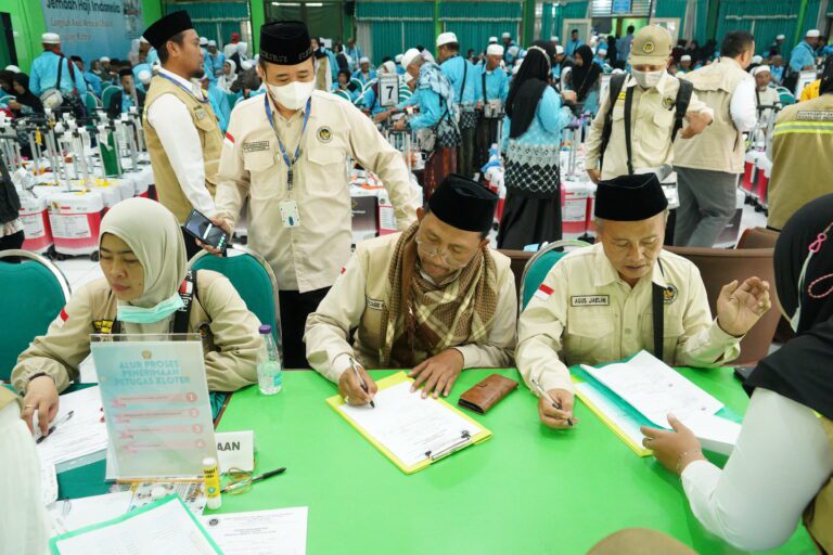 Hari ke-23 Debarkasi Surabaya, 74 Persen Jemaah dan Petugas Haji Telah Kembali ke Tanah Air