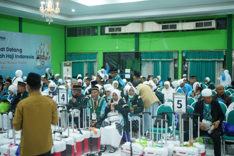 Operasional Pemulangan Haji Hari Ke-20, Debarkasi Surabaya Telah Memulangkan 27.654 Jamaah Dan Petugas Hingga Kloter 73