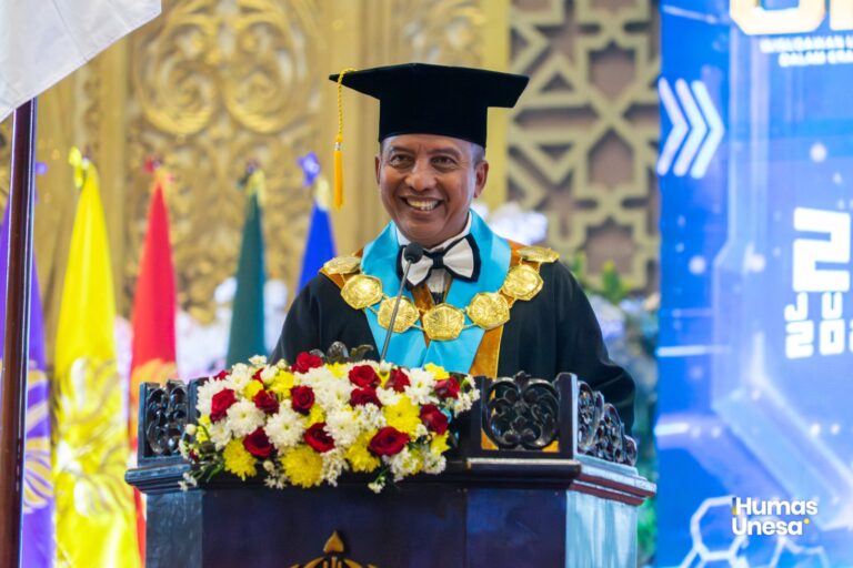 Tiga Pesan Cak Hasan kepada Wisudawan dalam Gelaran Wisuda ke-120 Unesa
