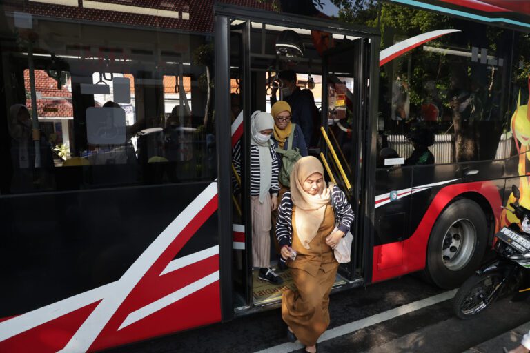 Dishub Evaluasi Sopir Suroboyo Bus dan Wira-Wiri, Siapkan Sistem Penilaian Penumpang