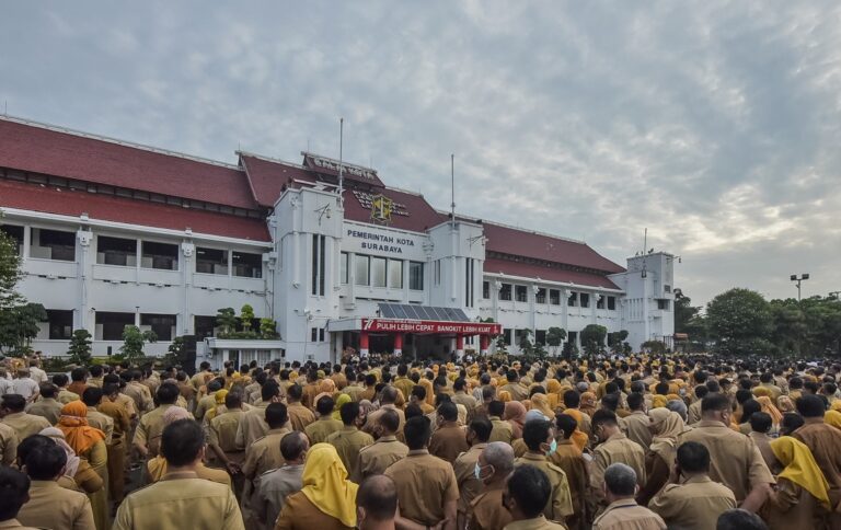 Pemkot Surabaya Komitmen Bayar Gaji ke-13 Sesuai Aturan dan Kemampuan Fiskal Daerah