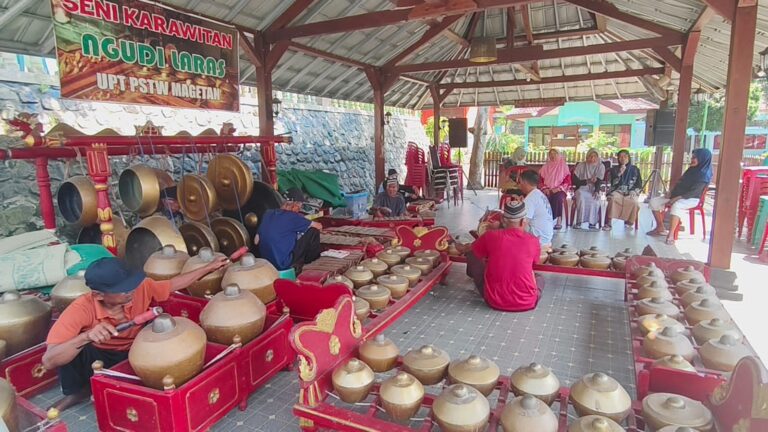 UPT PSTW Magetan Lestarikan Budaya Lewat Latihan Karawitan